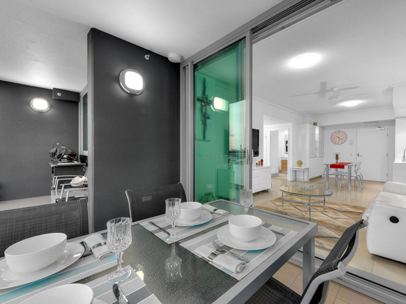 21409/8 Hercules Street, Hamilton QLD 4007