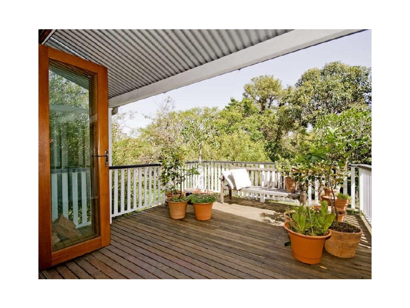 54 Nudgee Road, Hamilton QLD 4007