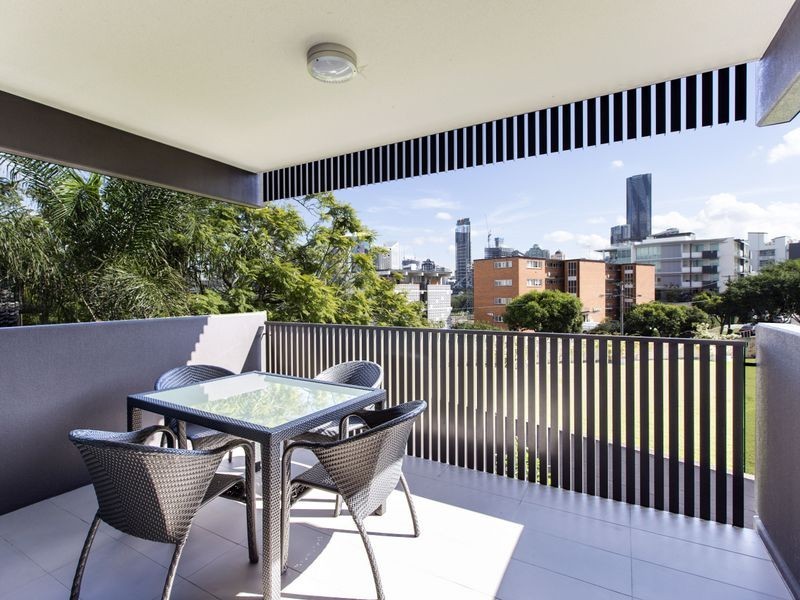 13/75 Barker Street, New Farm QLD 4005