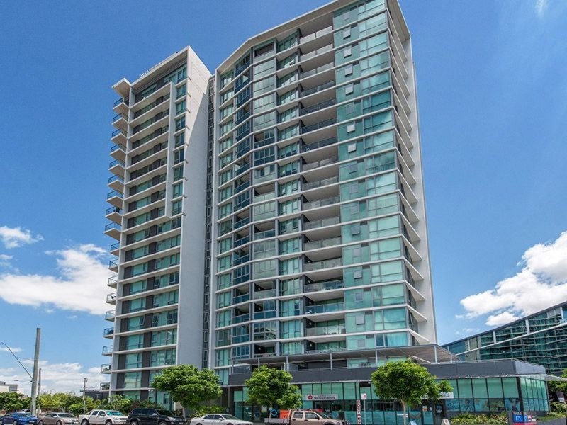 20303/8 Harbour Road, Hamilton QLD 4007