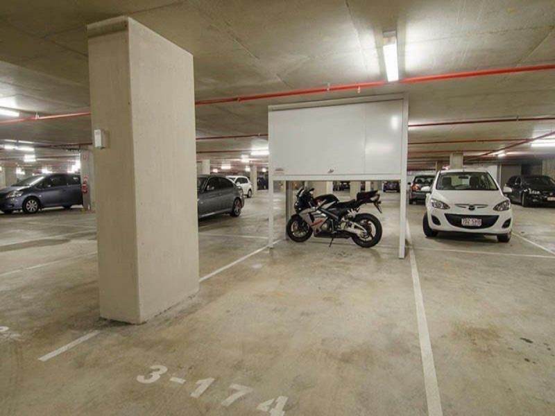 20303/8 Harbour Road, Hamilton QLD 4007