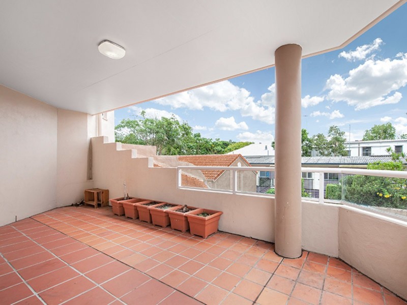 10/102 Langshaw Street, New Farm QLD 4005