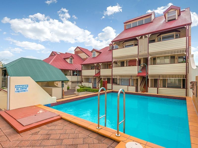 28/53 Warry Street, Spring Hill QLD 4000