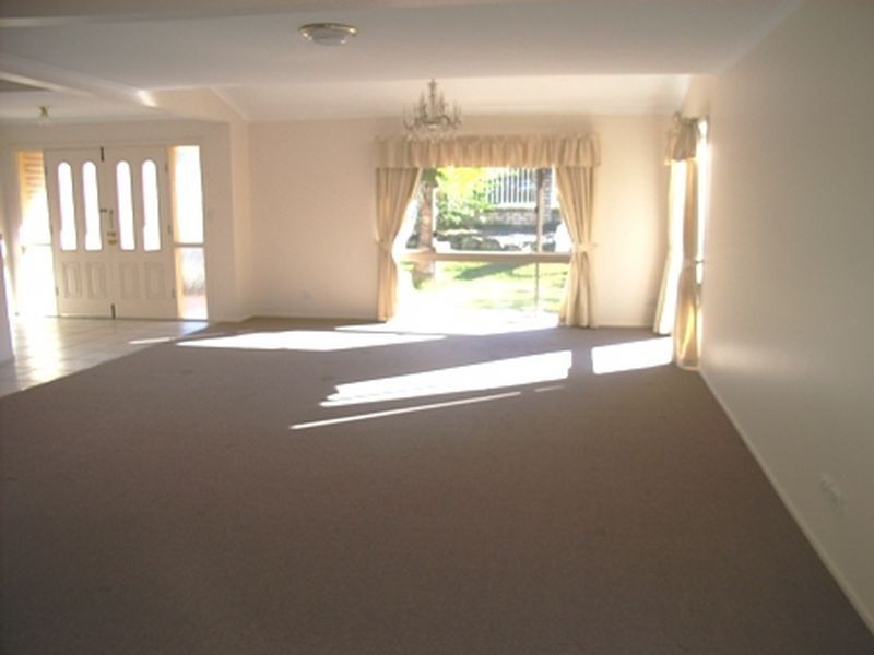 3 Fernwyn Street, Calamvale QLD 4116