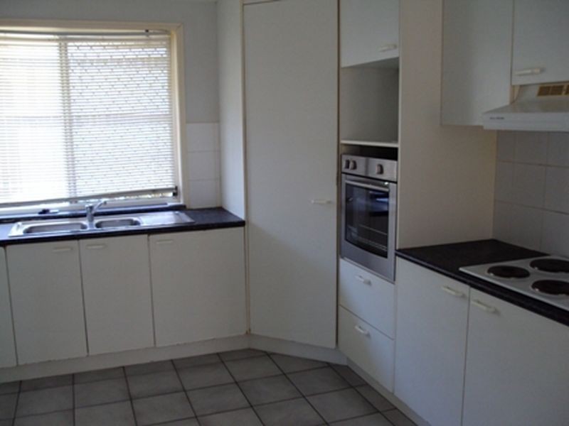 10 Grevillea Crescent, Calamvale QLD 4116