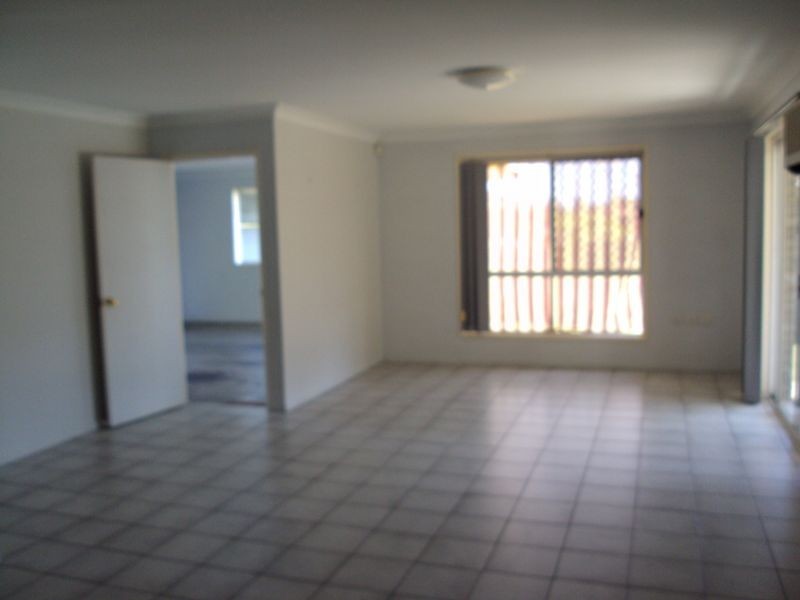 10 Grevillea Crescent, Calamvale QLD 4116