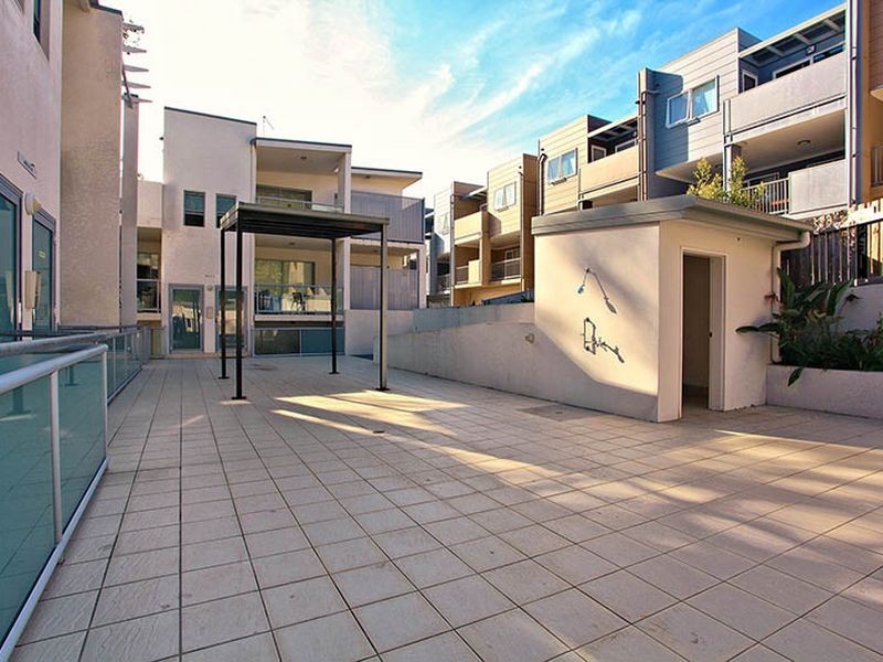 102-108 Nicholson Street, Greenslopes QLD 4120