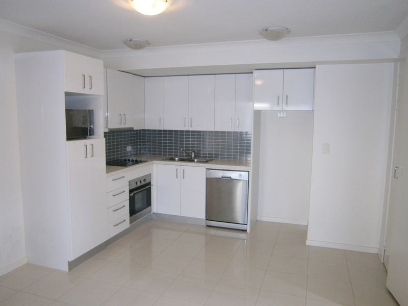 102-108 Nicholson Street, Greenslopes QLD 4120