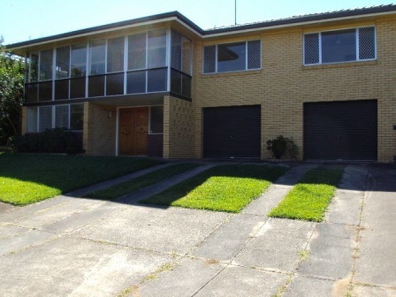 24 Crestgarden Street, Macgregor QLD 4109