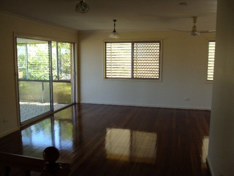 24 Crestgarden Street, Macgregor QLD 4109