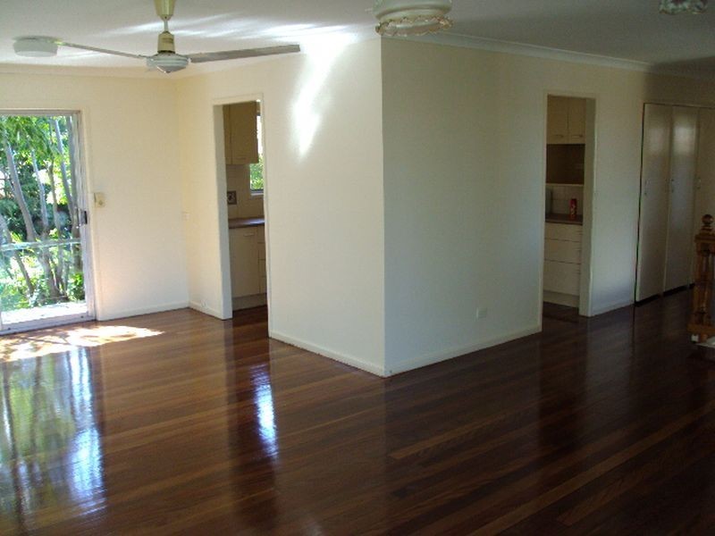 24 Crestgarden Street, Macgregor QLD 4109