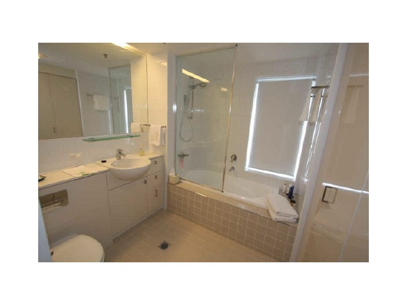 7074/7 Parkland Boulevard, Brisbane QLD 4000