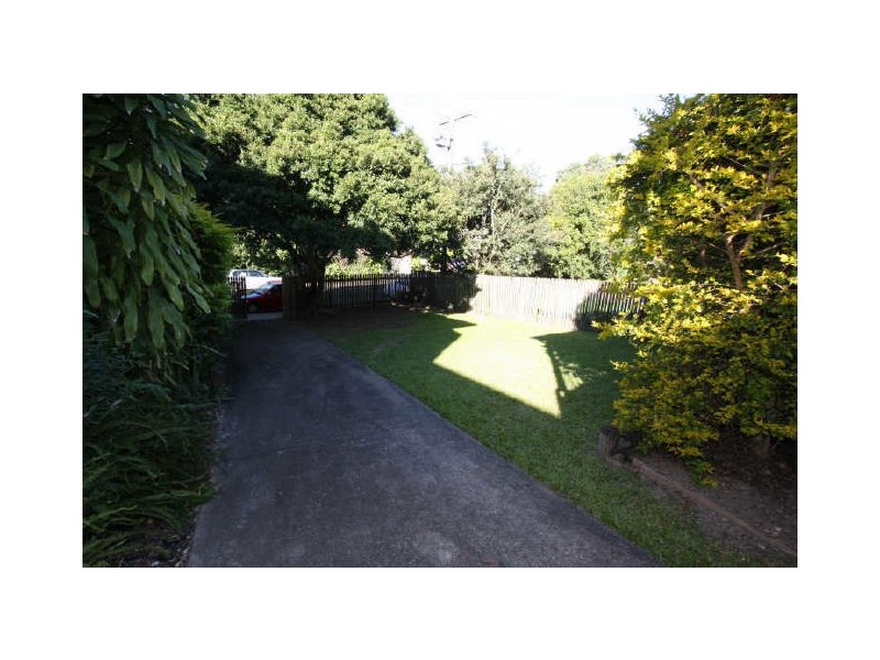 17 Moore Street, Milton QLD 4064