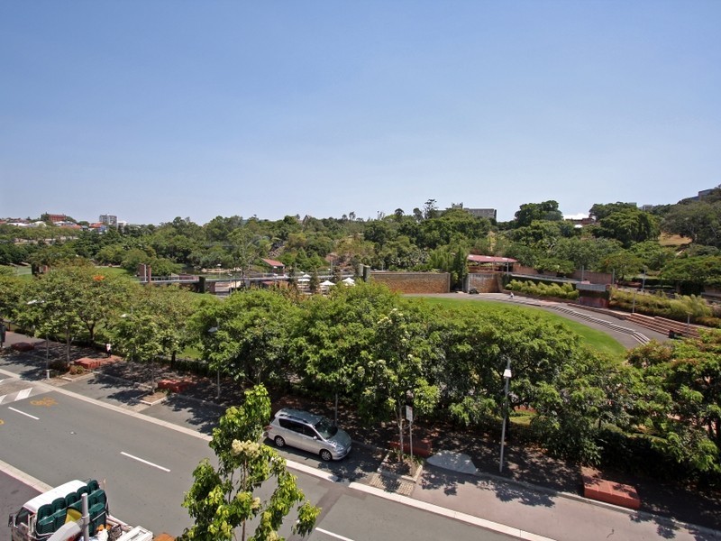 3065/3 Parkland Boulevard, Brisbane QLD 4000