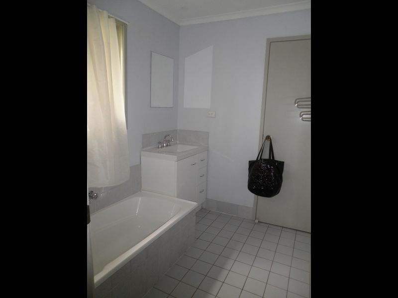 105 Dove Tree Crescent, Sinnamon Park QLD 4073