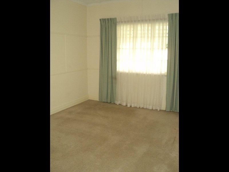 66 Broomfield Street, Taringa QLD 4068