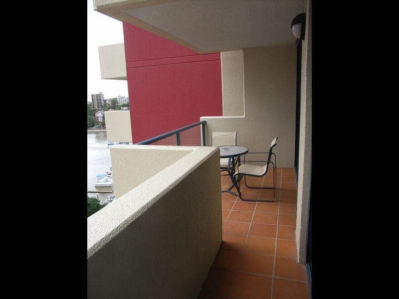 1012/44 Ferry Street, Kangaroo Point QLD 4169