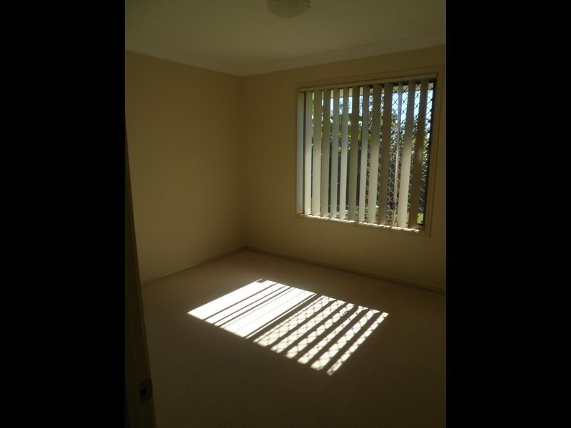 12 Watarrka Street, Parkinson QLD 4115