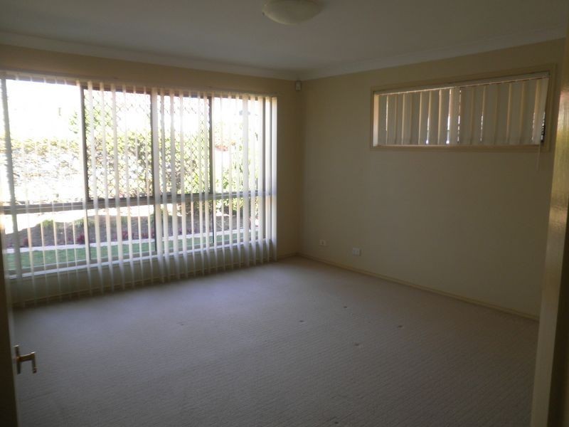 12 Watarrka Street, Parkinson QLD 4115