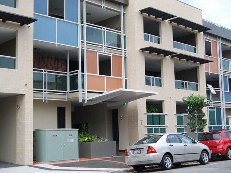 6/7 Helen Street, Newstead QLD 4006