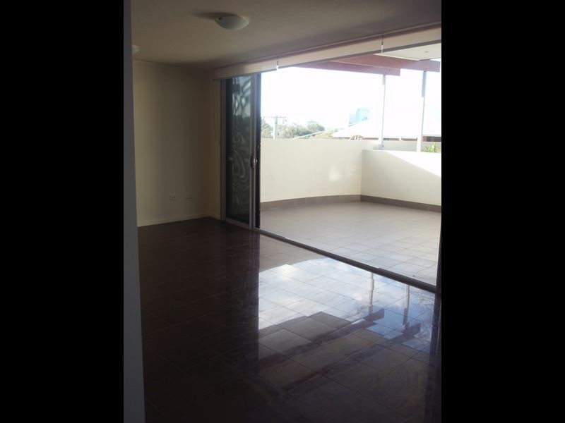 6/74 Dengate Lane, St Lucia QLD 4067