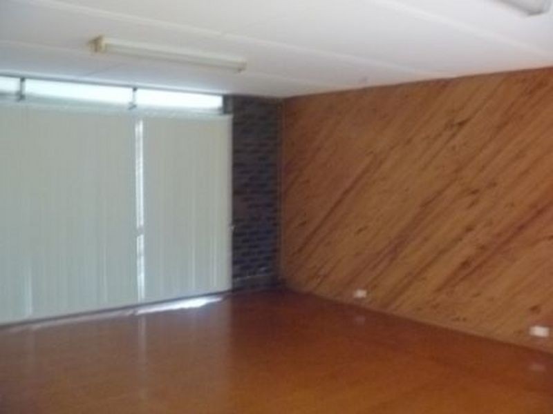 15 Bacchus Street, Robertson QLD 4109