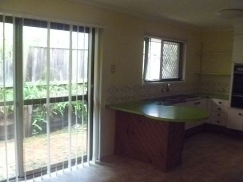 15 Bacchus Street, Robertson QLD 4109