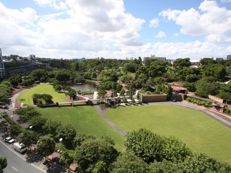 3112/3 Parkland Boulevard, Brisbane QLD 4000