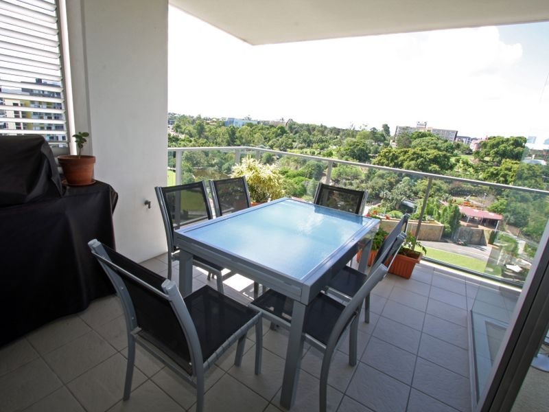 3112/3 Parkland Boulevard, Brisbane QLD 4000