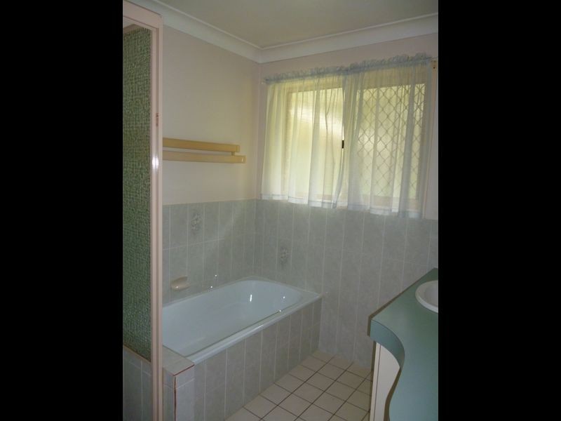 42 Lawn Terrace, Capalaba QLD 4157