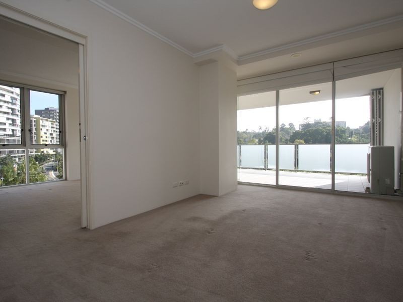 3062/3 Parkland Boulevard, Brisbane QLD 4000