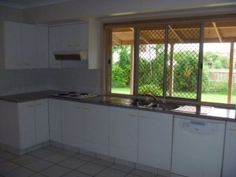 15 Nardie Street, Eight Mile Plains QLD 4113