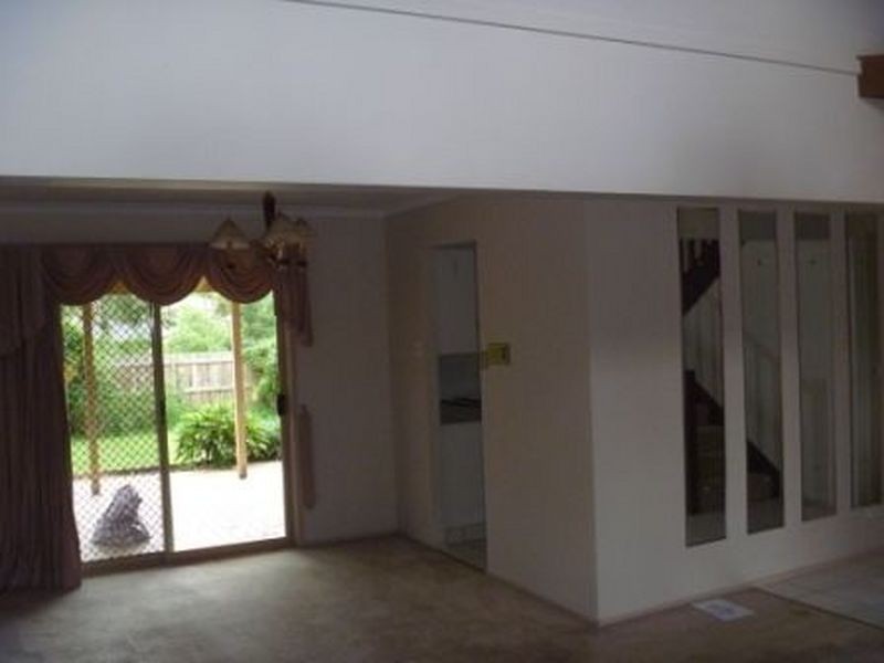 15 Nardie Street, Eight Mile Plains QLD 4113