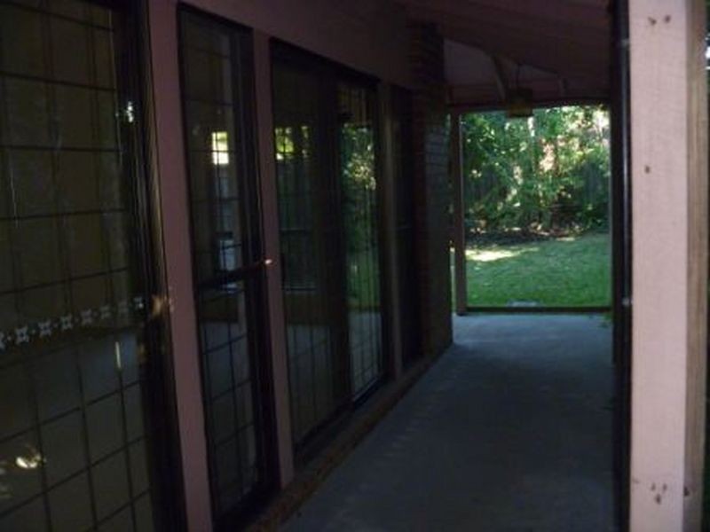 31 Lingle Street, Robertson QLD 4109