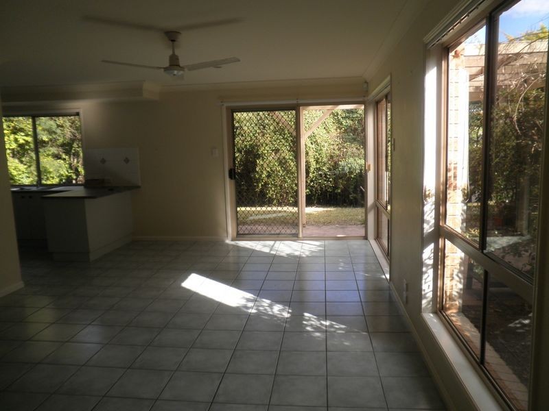 80 Oakleaf Street, Eight Mile Plains QLD 4113