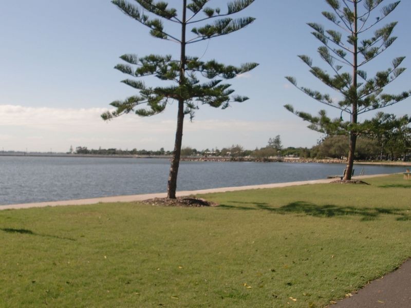 1/11 Emsworth Street, Wynnum QLD 4178