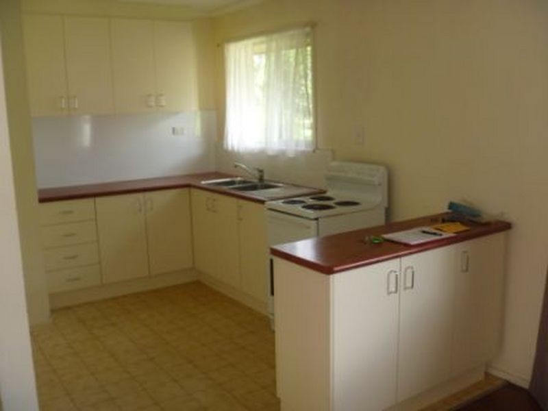 38 Springfield St, Macgregor QLD 4109