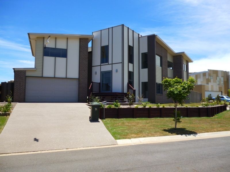 8 Nile Street, Wakerley QLD 4154