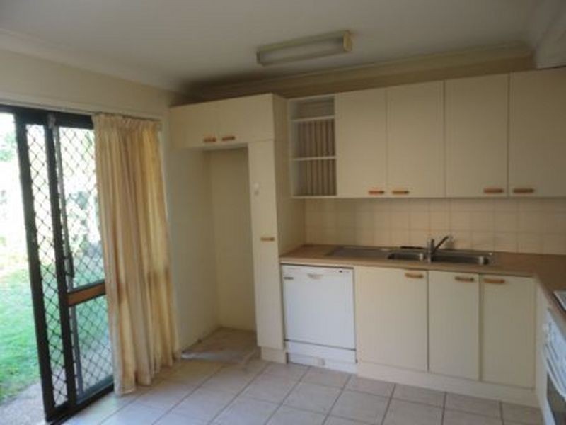 2/52 Carnaby Street, Macgregor QLD 4109