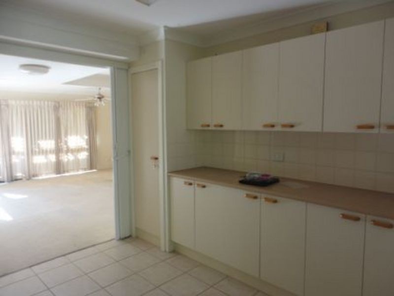 2/52 Carnaby Street, Macgregor QLD 4109