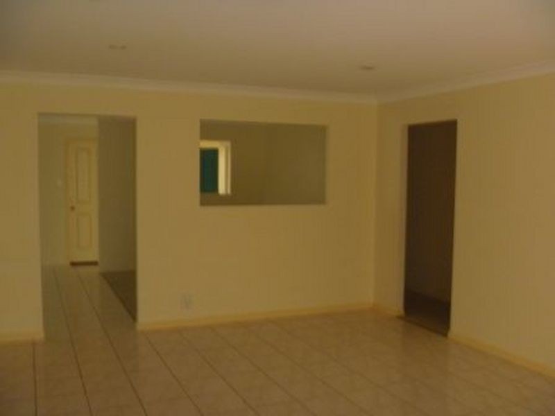 86 Oakleaf Street, Eight Mile Plains QLD 4113