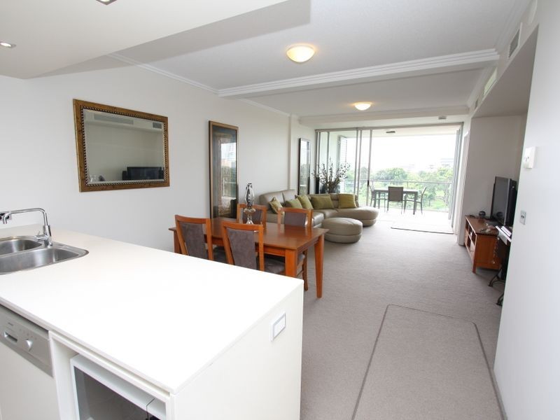 7076/7 Parkland Boulevard, Brisbane QLD 4000