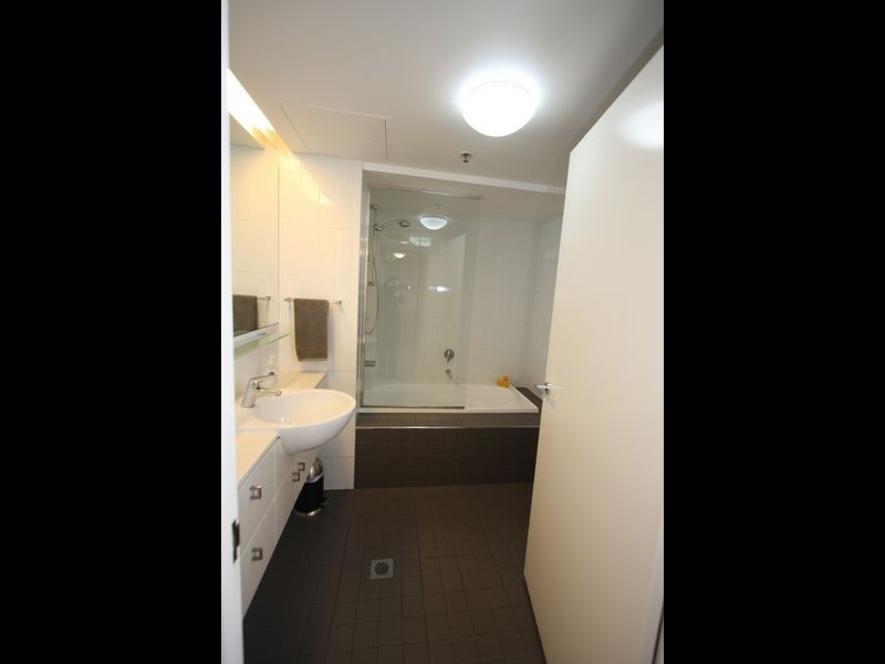 7076/7 Parkland Boulevard, Brisbane QLD 4000