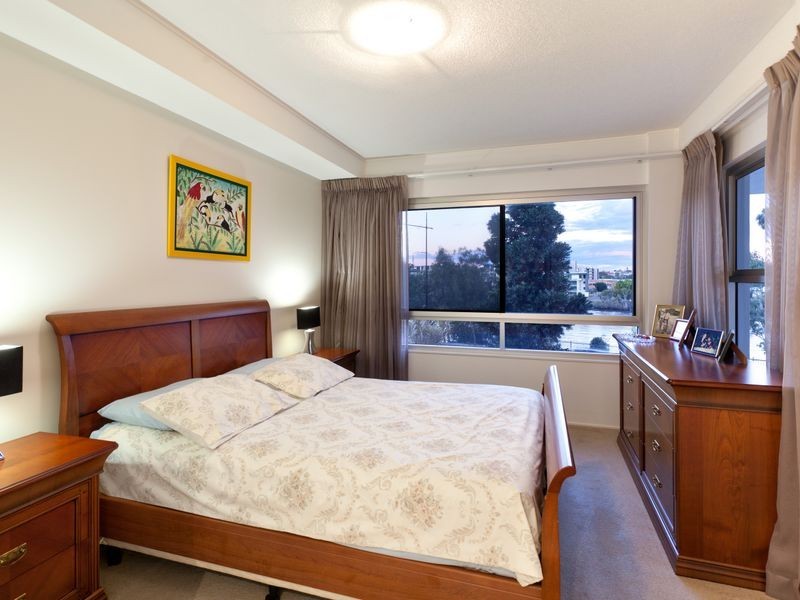 4/8 Dunmore Terrace, Auchenflower QLD 4066