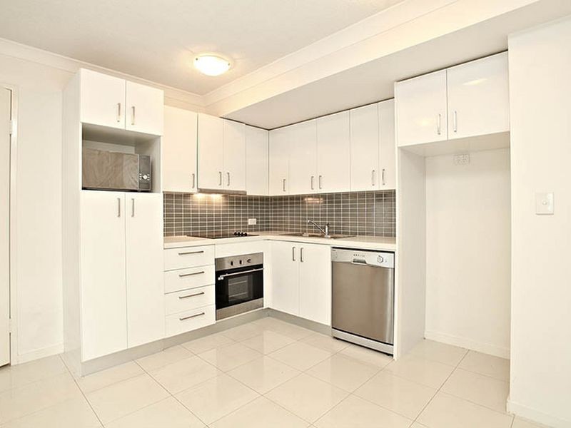 20/108 Nicholson Street, Greenslopes QLD 4120