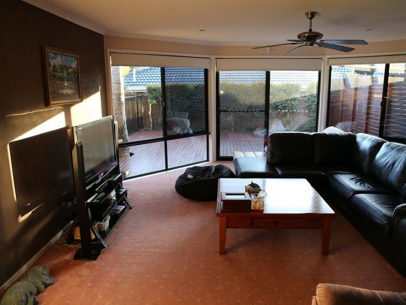 63 Bannockburn Crescent, Parkinson QLD 4115