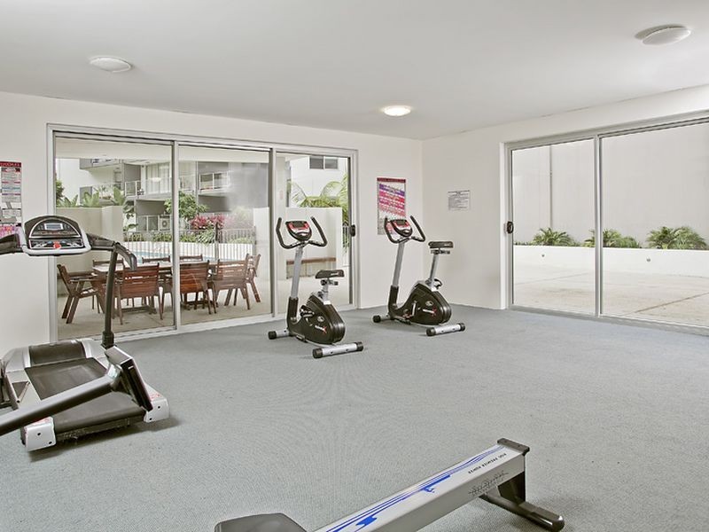 96/95 Clarence Road, Indooroopilly QLD 4068