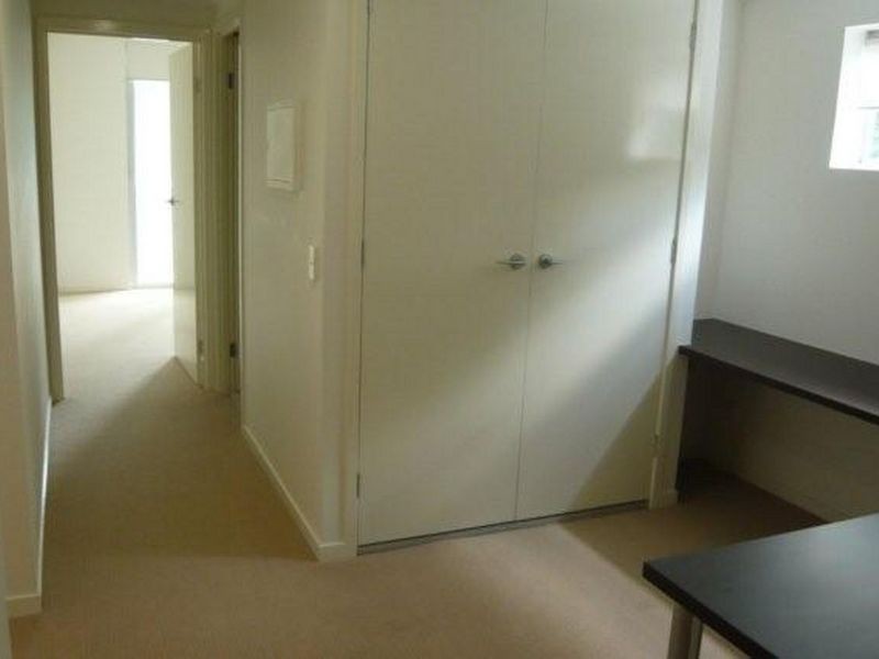 96/95 Clarence Road, Indooroopilly QLD 4068