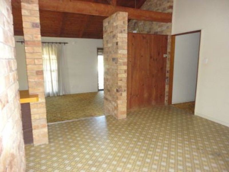 18 Reculver Street, Robertson QLD 4109