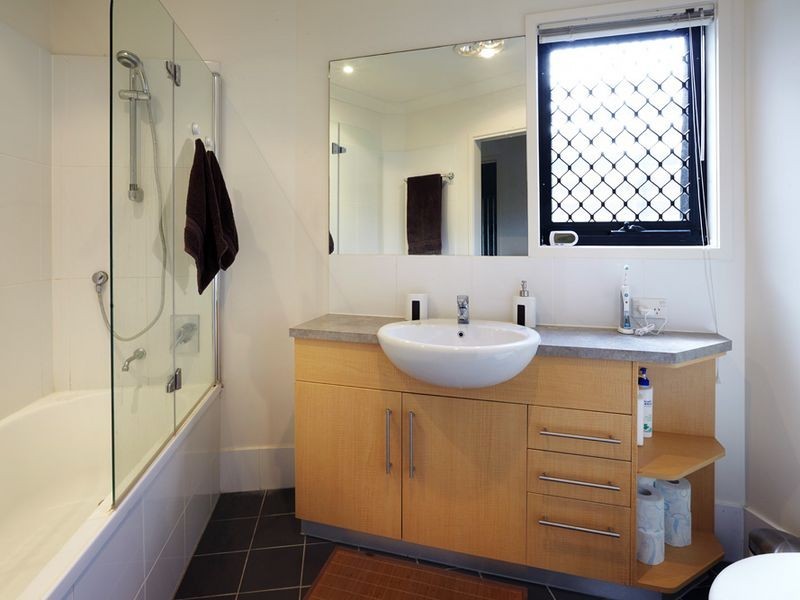 3/8 Campus Street, Indooroopilly QLD 4068